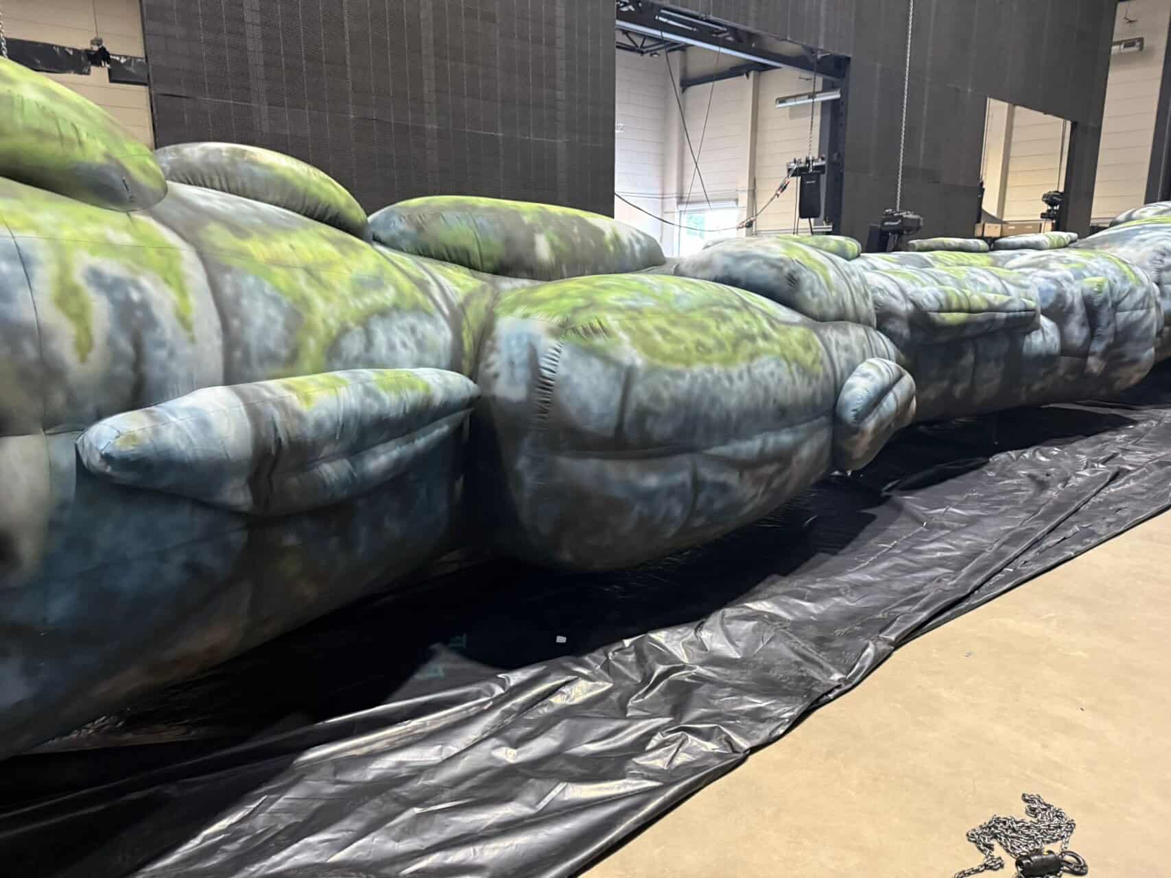 Rock sculpture Entrance